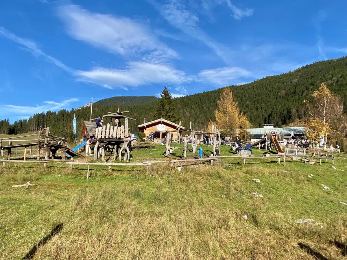 Blsv Sportcamp Direkt Am Kurvenlift Hostel Schliersee Exterior photo
